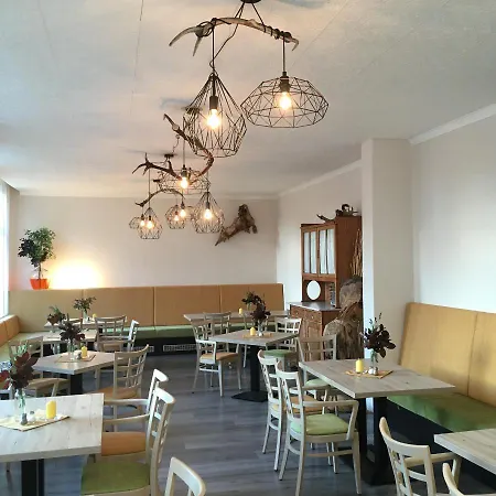 Guest house Lindenhof Liepgarten - & Gaststaette 4*