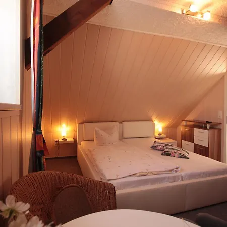 Lindenhof Liepgarten - & Gaststaette 4*